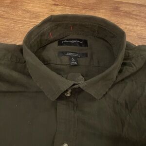 Banana Republic Olive Green Button-Up Shirt